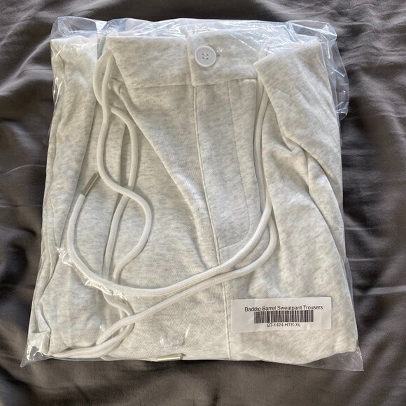 Dressed in Lala Baddie Barrel Sweatpant Trousers XL - Picture 1 of 3